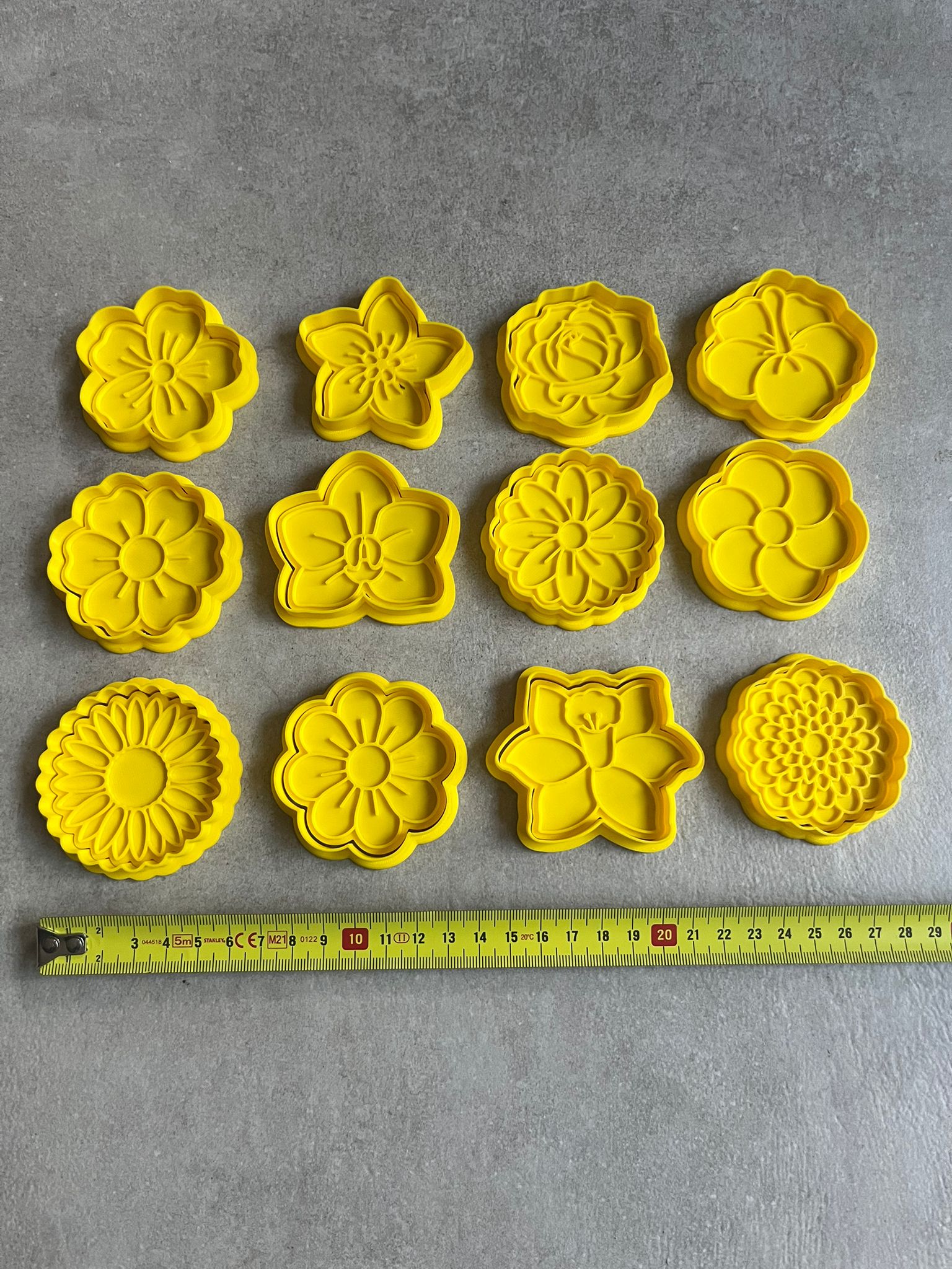 Bloemen Koekjesvormen – Set van 12 Verschillende Bloemen 🌸 - Afbeelding 2